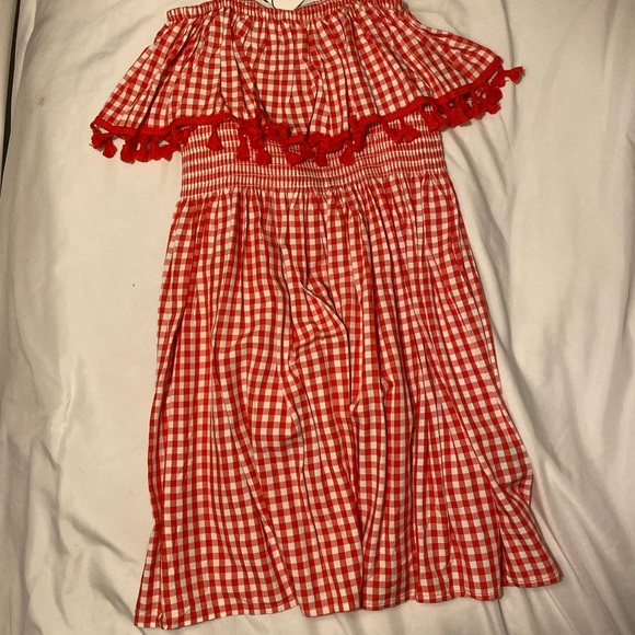 Women’s Dress - Picture 4 of 5